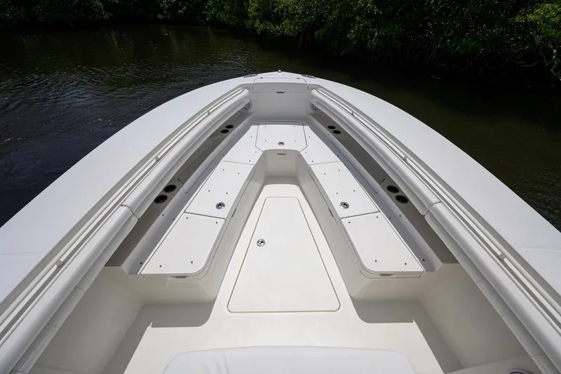 Slide: The Image of Regulator Marine Center Console 2019 - 13