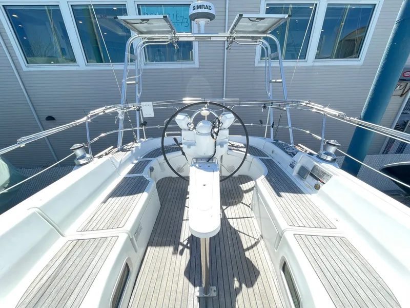 Slide: The Image of Beneteau 423 2004 - 8