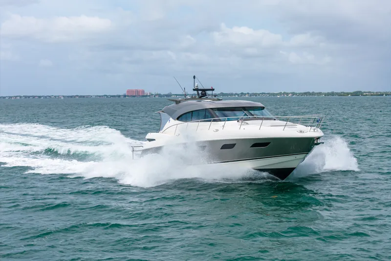 Slide: The Image of Riviera 6000 SPORT YACHT 2024 - 21