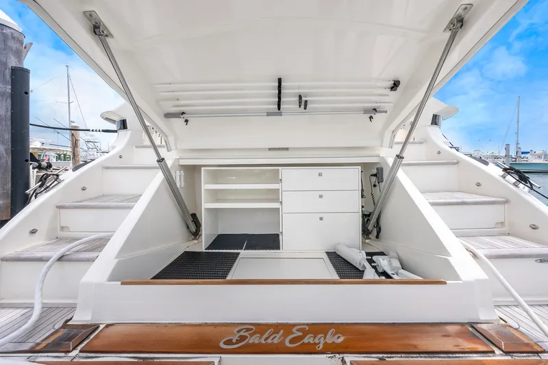 Slide: The Image of Riviera 6000 SPORT YACHT 2024 - 42