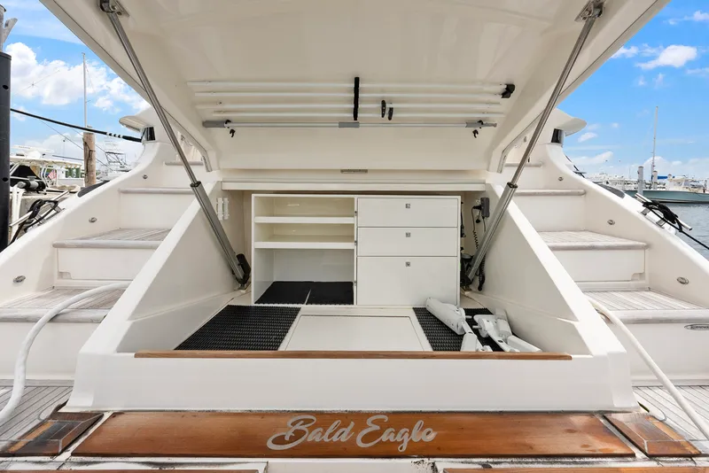 Slide: The Image of Riviera 6000 SPORT YACHT 2024 - 43