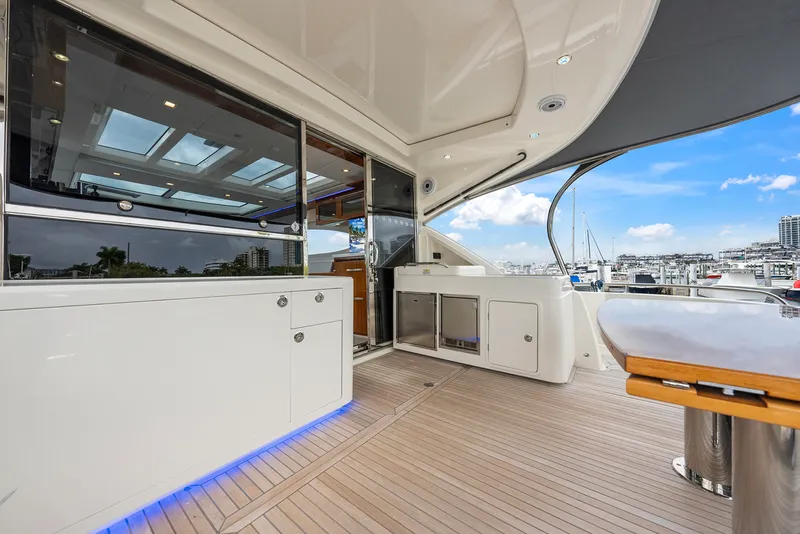 Slide: The Image of Riviera 6000 SPORT YACHT 2024 - 45