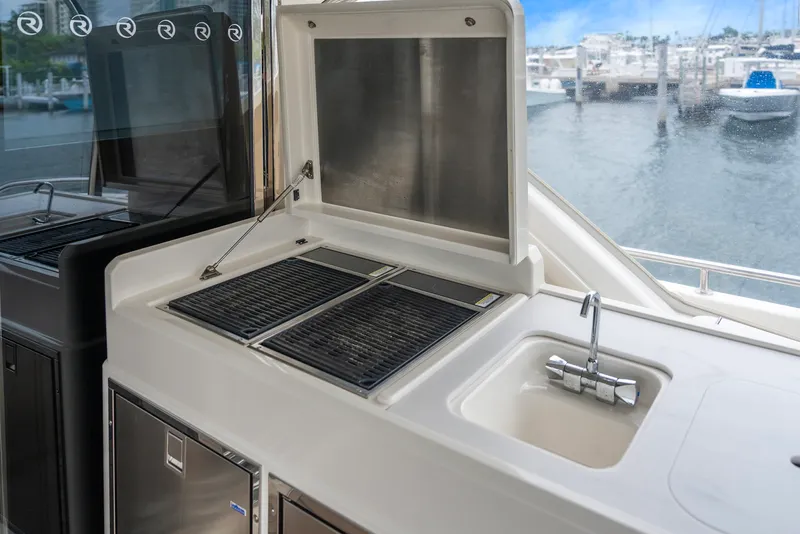 Slide: The Image of Riviera 6000 SPORT YACHT 2024 - 47
