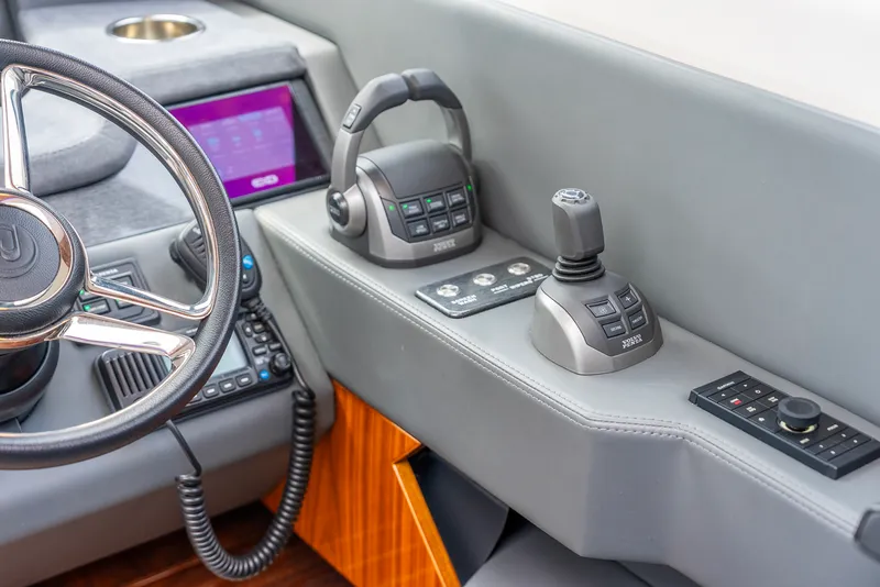 Slide: The Image of Riviera 6000 SPORT YACHT 2024 - 60