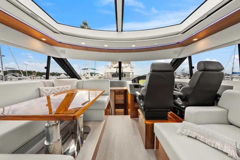 Slide: The Image of Riviera 6000 SPORT YACHT 2024 - 65