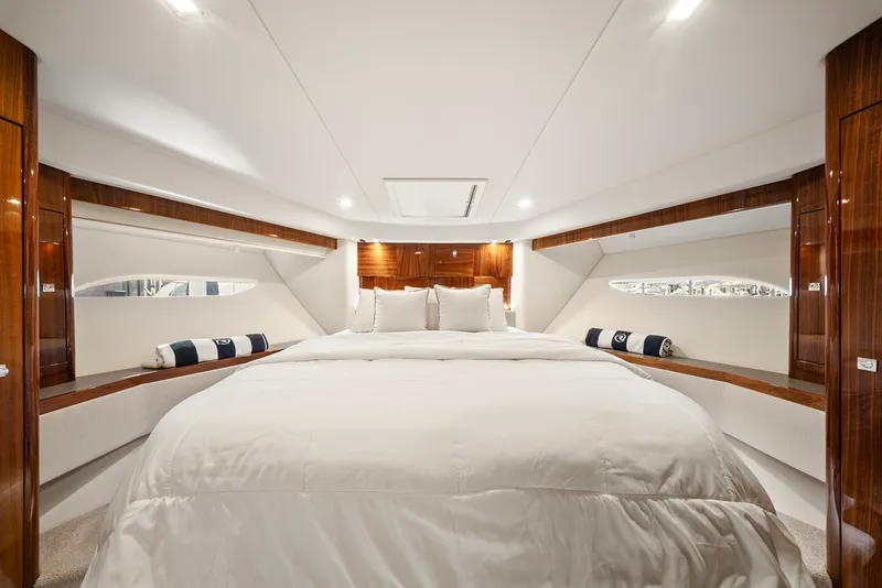 Slide: The Image of Riviera 6000 SPORT YACHT 2024 - 67