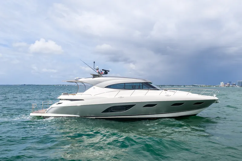 Slide: The Image of Riviera 6000 SPORT YACHT 2024 - 7
