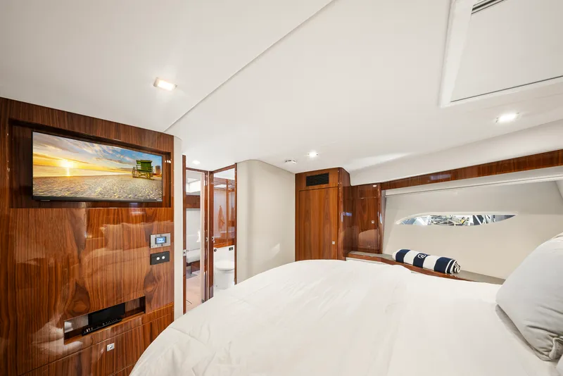 Slide: The Image of Riviera 6000 SPORT YACHT 2024 - 71
