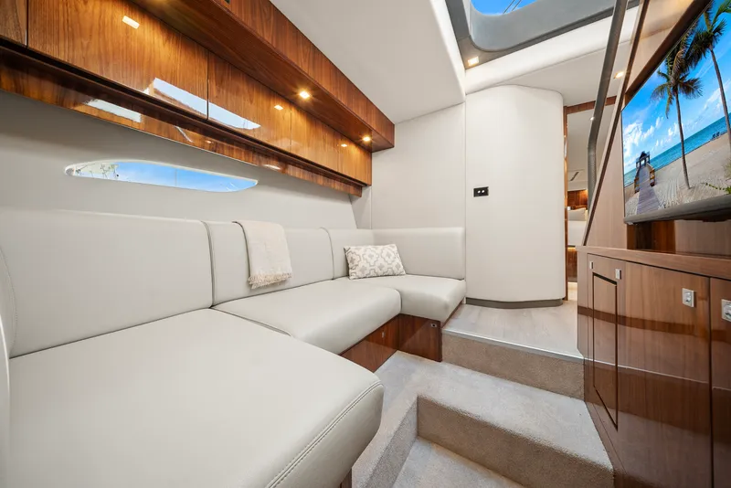 Slide: The Image of Riviera 6000 SPORT YACHT 2024 - 82
