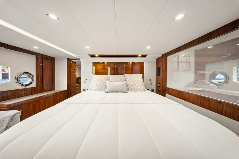 Slide: The Image of Riviera 6000 SPORT YACHT 2024 - 85
