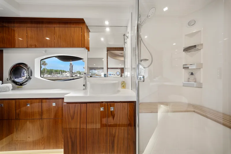 Slide: The Image of Riviera 6000 SPORT YACHT 2024 - 89