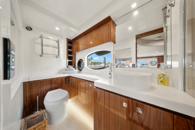 Slide: The Image of Riviera 6000 SPORT YACHT 2024 - 90