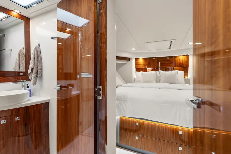Slide: The Image of Riviera 6000 SPORT YACHT 2024 - 97