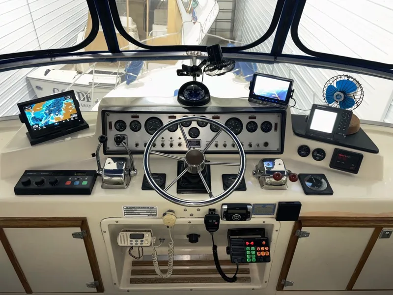 Slide: The Image of Chris-Craft 427 catalina 1987 - 15