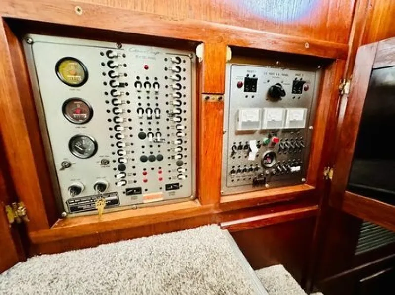 Slide: The Image of Chris-Craft 427 catalina 1987 - 36