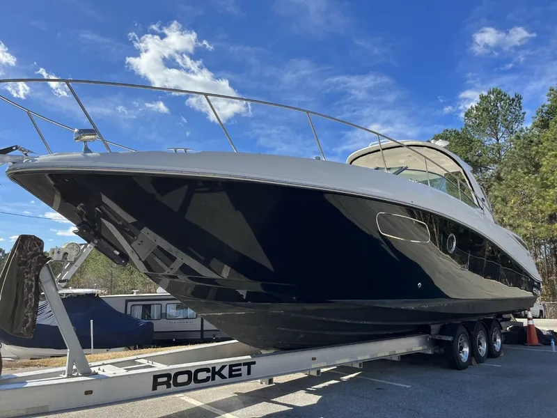 Slide: The Image of Sea Ray 370 Sundancer 2010 - 3