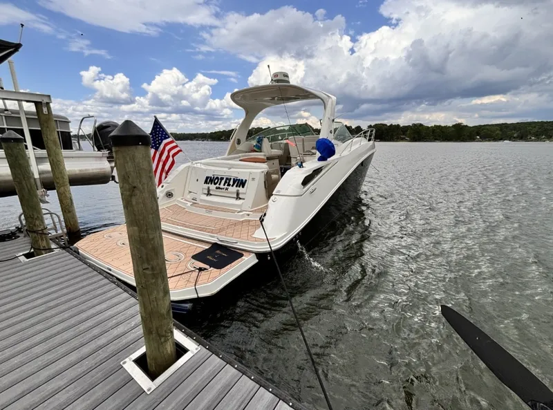 Slide: The Image of Sea Ray 370 Sundancer 2010 - 5