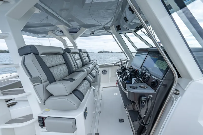 Slide: The Image of Pursuit S 428 Sport 2023 - 26
