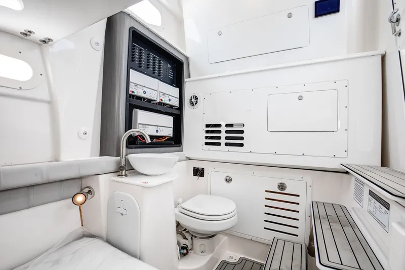 Slide: The Image of Sea Fox 368 Commander 2021 - 9
