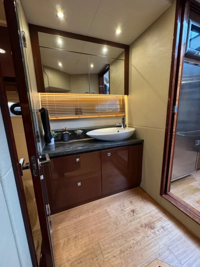 Slide: The Image of Sea Ray Sundancer 510 2015 - 35