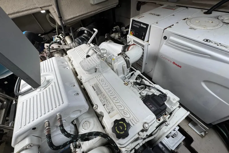 Slide: The Image of Sea Ray Sundancer 510 2015 - 68