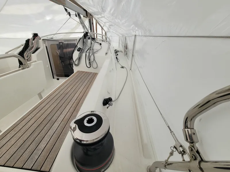 Slide: The Image of Beneteau 30.1 2020 - 12