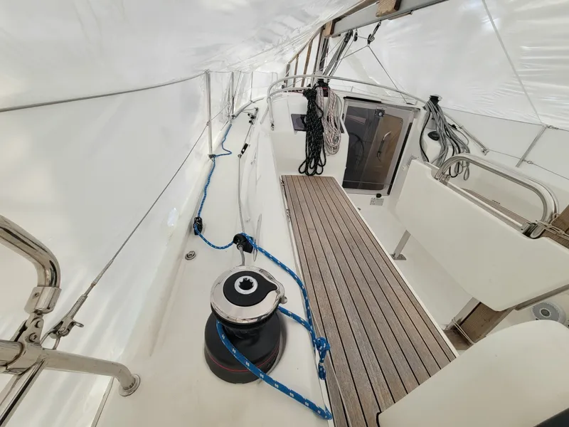 Slide: The Image of Beneteau 30.1 2020 - 15