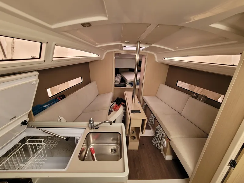 Slide: The Image of Beneteau 30.1 2020 - 28