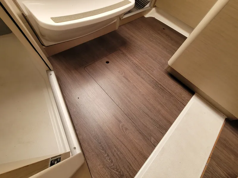 Slide: The Image of Beneteau 30.1 2020 - 40