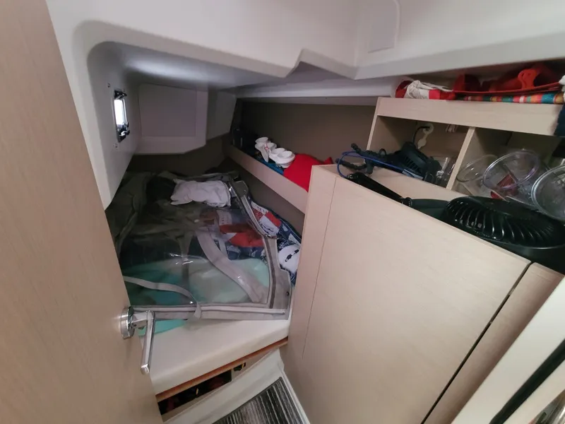 Slide: The Image of Beneteau 30.1 2020 - 49