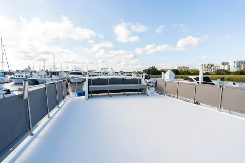 Slide: The Image of Harbor Master 520 Coastal 2001 - 11