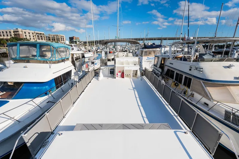 Slide: The Image of Harbor Master 520 Coastal 2001 - 12