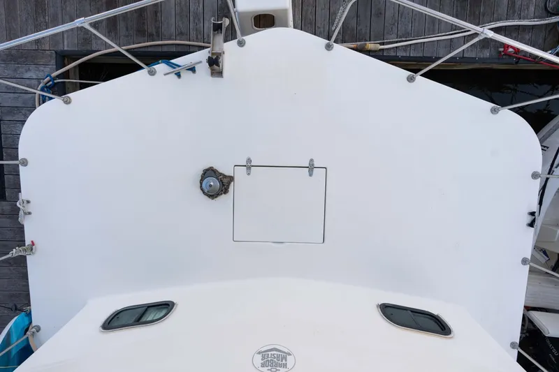 Slide: The Image of Harbor Master 520 Coastal 2001 - 16