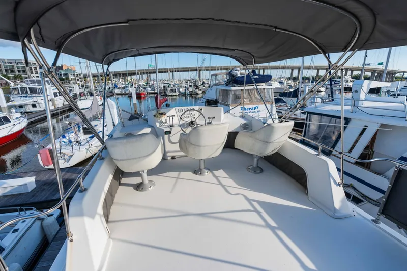 Slide: The Image of Harbor Master 520 Coastal 2001 - 17