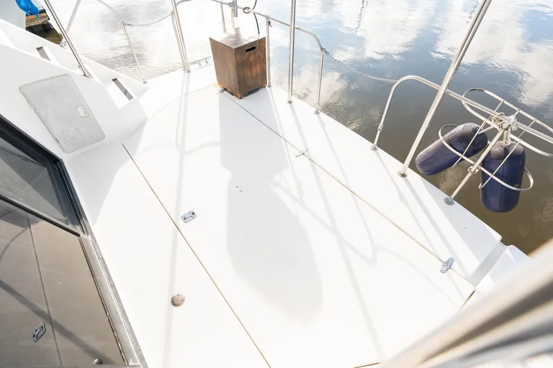 Slide: The Image of Harbor Master 520 Coastal 2001 - 23