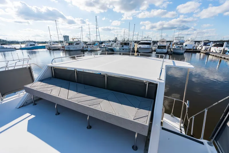 Slide: The Image of Harbor Master 520 Coastal 2001 - 4