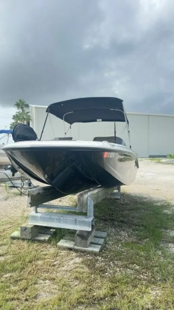 The Image of Bayliner 2023 - 0