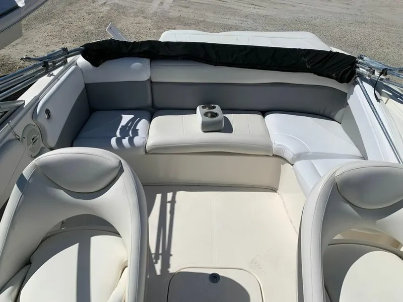 Slide: The Image of Bayliner 2008 - 12