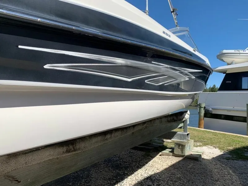 Slide: The Image of Bayliner 2008 - 5
