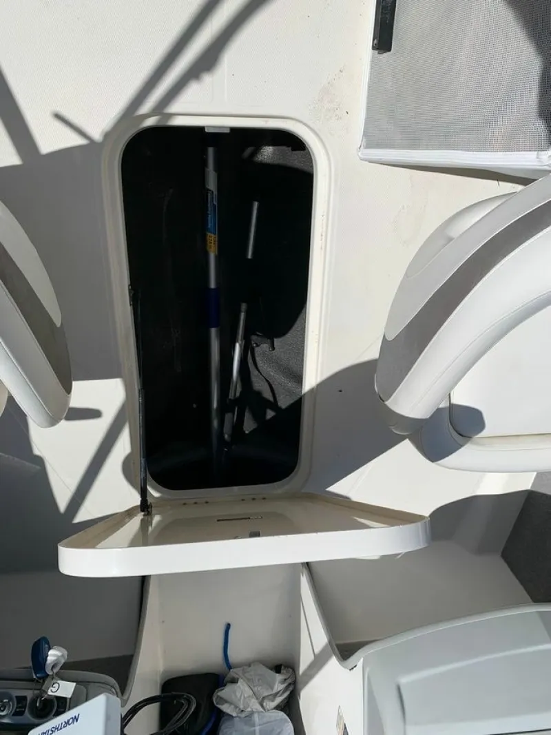 Slide: The Image of Bayliner 2008 - 7