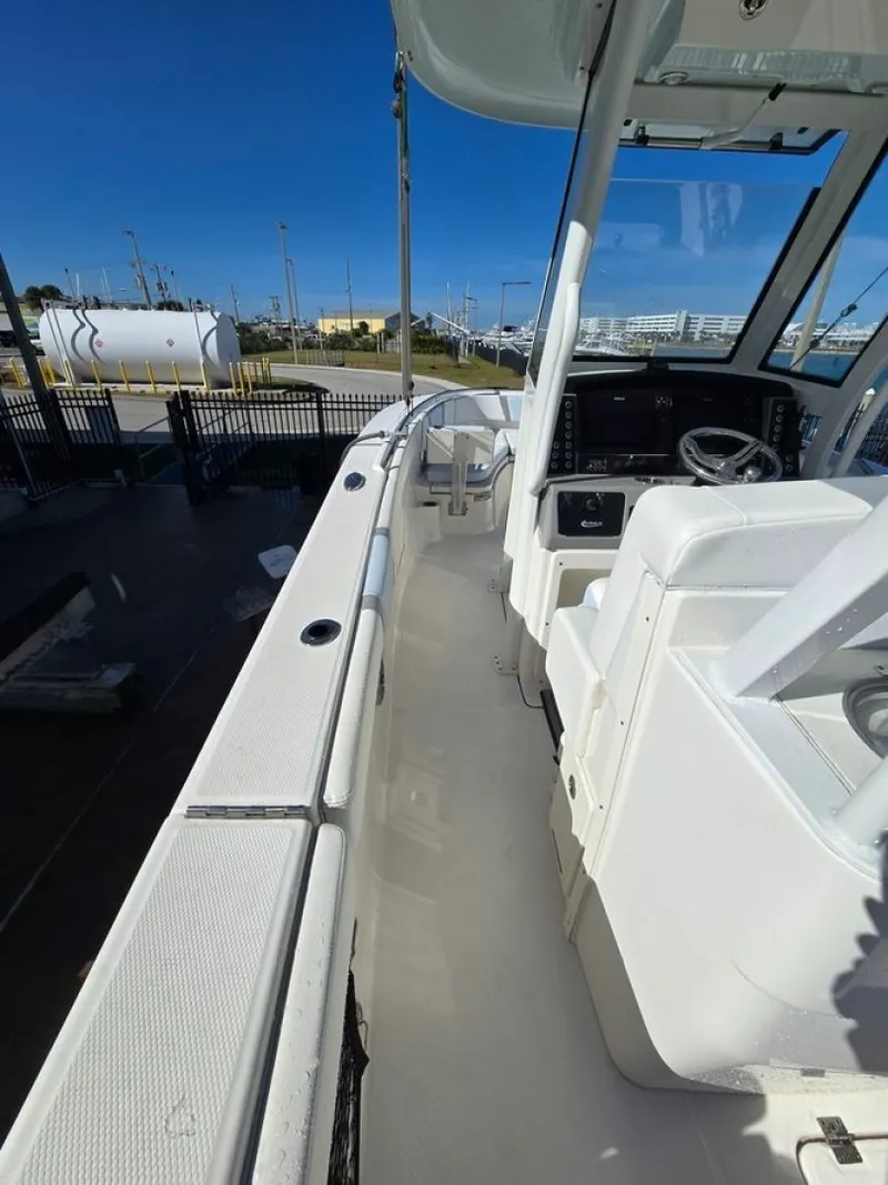 Slide: The Image of Robalo 2022 - 20