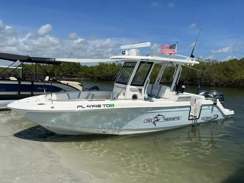 Slide: The Image of Robalo 2022 - 6