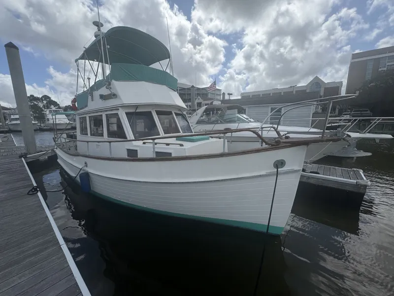 Slide: The Image of Grand Banks 32 Sedan 1978 - 8