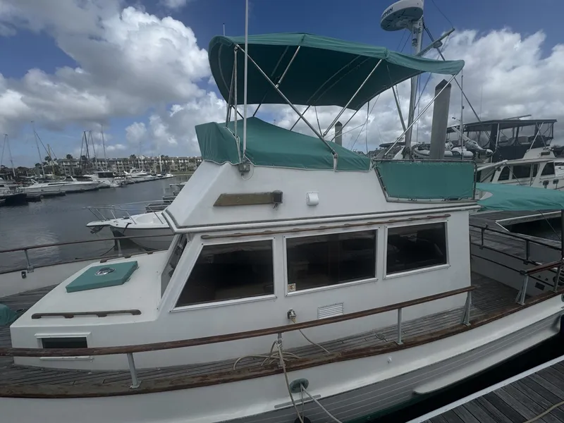 Slide: The Image of Grand Banks 32 Sedan 1978 - 9