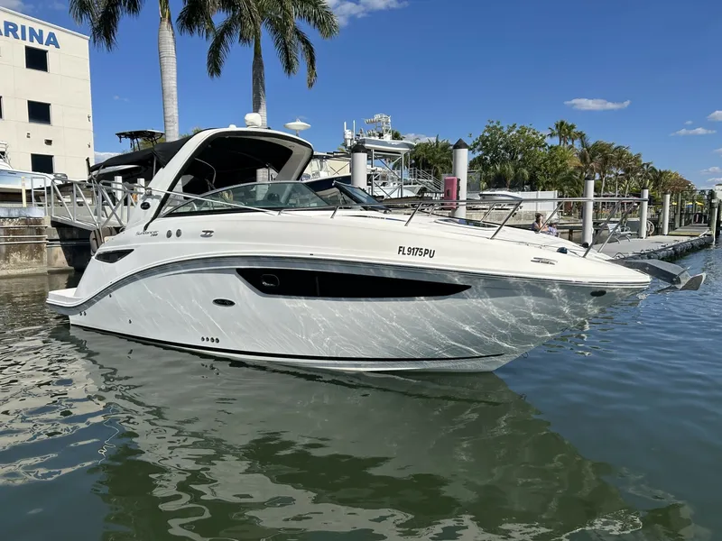 The Image of Sea Ray 2014 - 0