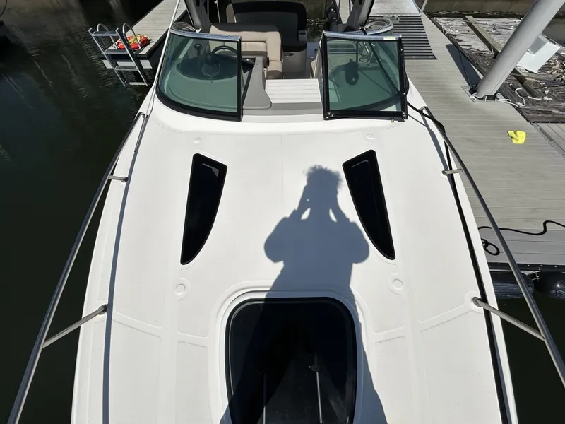 Slide: The Image of Sea Ray 2014 - 31