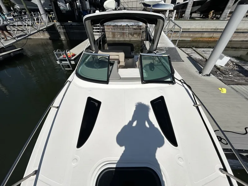 Slide: The Image of Sea Ray 2014 - 32