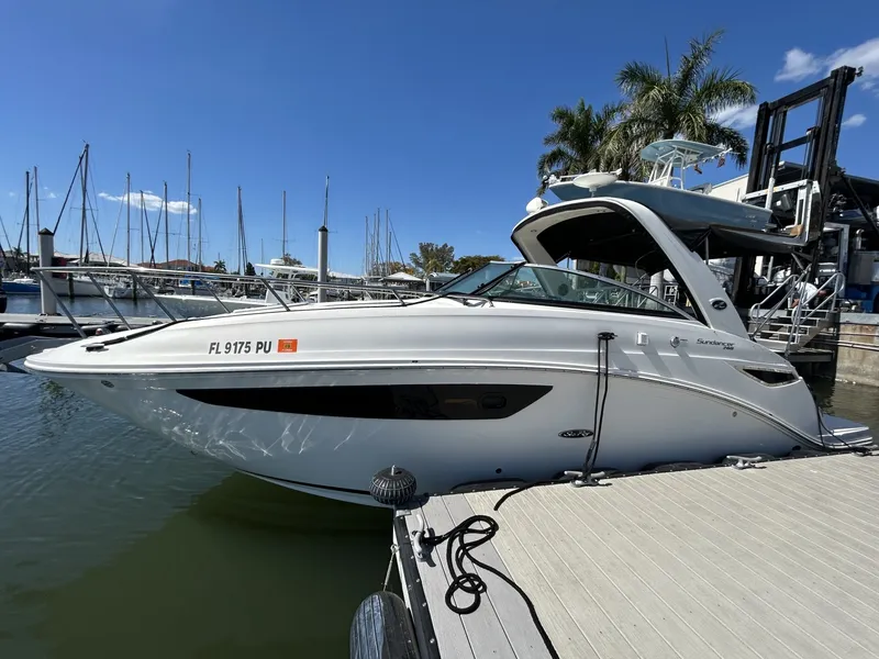 Slide: The Image of Sea Ray 2014 - 6