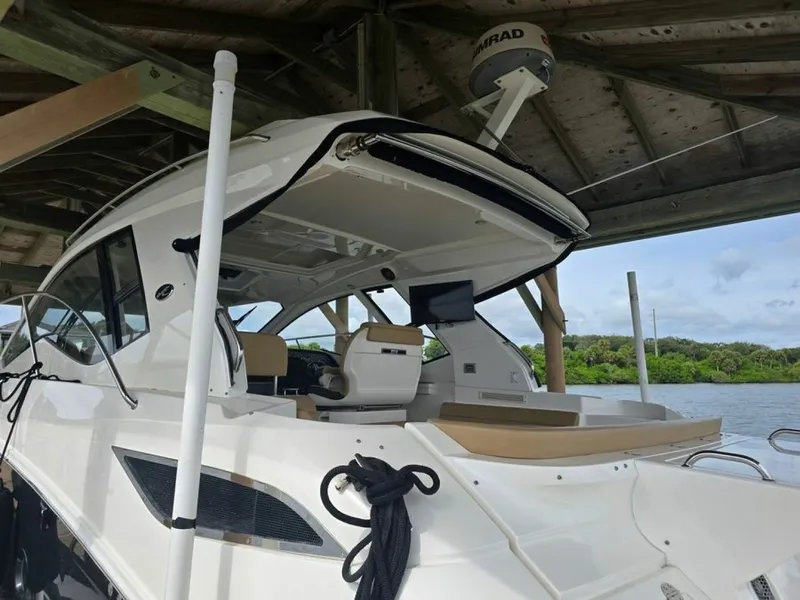 Slide: The Image of Sea Ray 2018 - 12
