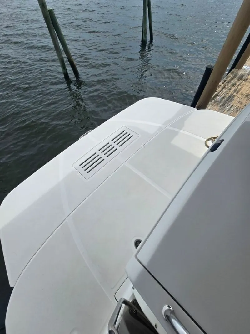 Slide: The Image of Sea Ray 2018 - 21